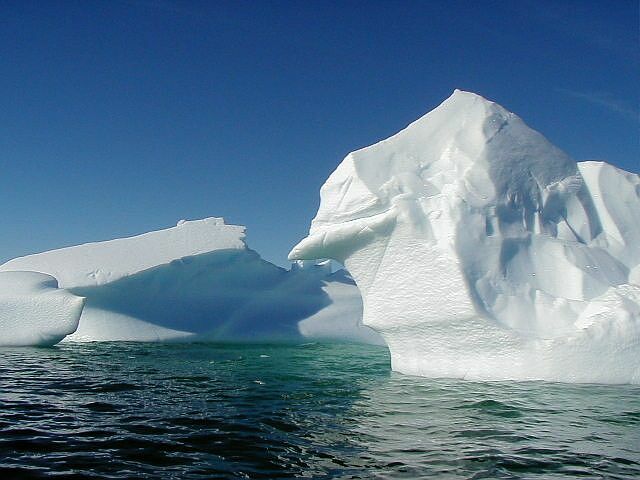 iceberg4.jpg - Icebergs in the sea