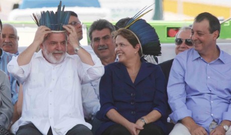 Dilma e Lula estiveram presentes na Inauguração da Ponte do Rio Negro nesta segunda (24).