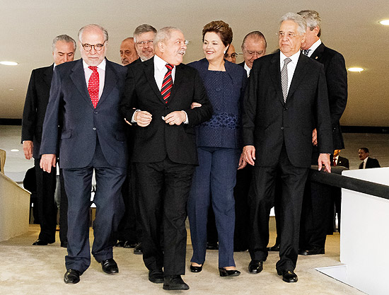 Ao lado de FHC e Lula, Dilma participa no Palácio do Planalto de cerimônia para instalação da Comissão da Verdade