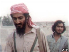 Bin Laden na área de Jalalabad, Afeganistão, em 1989 (Foto: AFP)