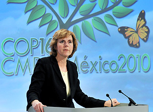 Comissária da União Europeia para Ações Climáticas, Connie Hedegaard discursa na abertura da COP-16, em Cancún